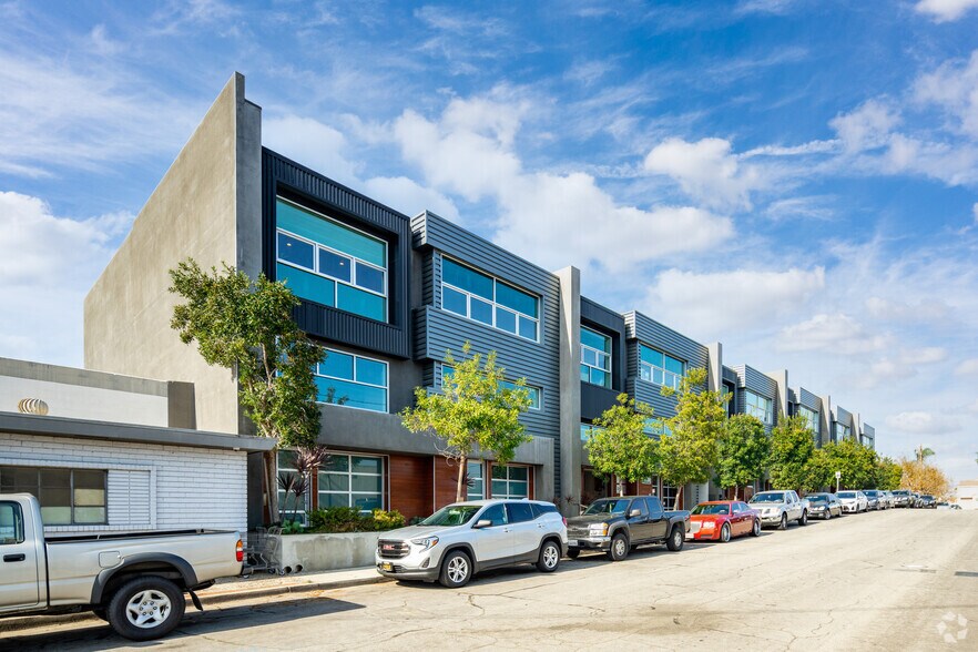Primary Photo Of 215-237 California St, El Segundo Loft Creative Space For Lease