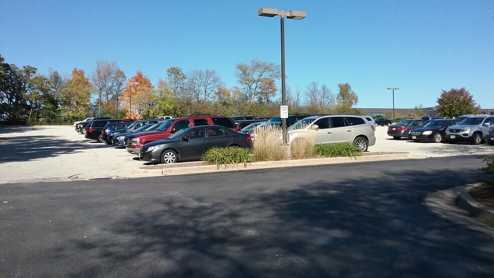 More Photos Of N14W24200 W Tower Pl, Waukesha Office For Lease