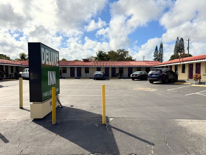 Primary Photo Of 1150 S Federal Hwy, Dania Beach Hotel For Sale