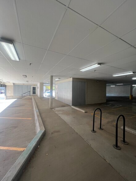 More Photos Of 677 S Colorado Blvd, Denver Office For Sale