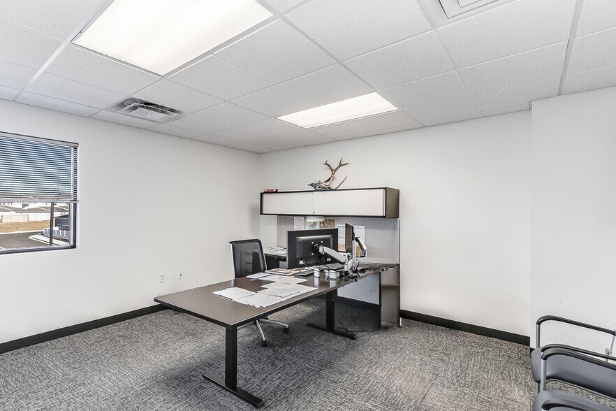 More Photos Of 4007 Greenway St, Cheyenne Office For Lease