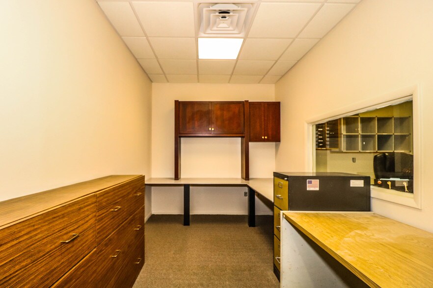 More Photos Of 240 US Highway 206, Flanders Restaurant For Lease