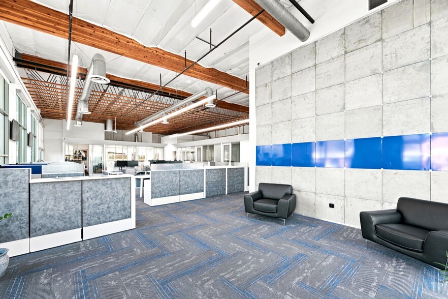 More Photos Of 815 Camarillo Springs Rd, Camarillo Office For Sale