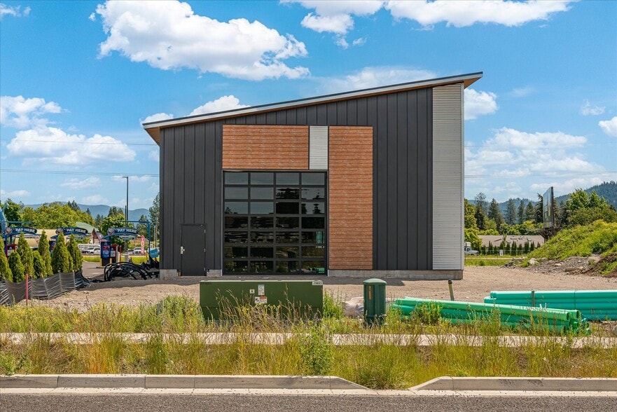 More Photos Of 9878 Kirkpatrick st, Hayden Office For Sale