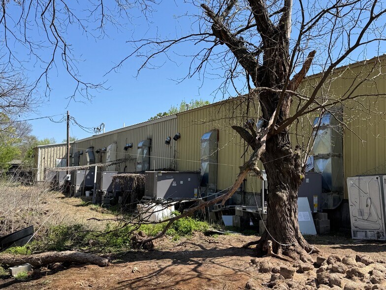 More Photos Of 42506 Westech Rd, Shawnee Warehouse For Sale