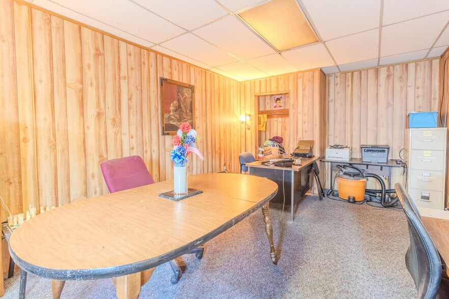 More Photos Of 1154 5th Ave, East McKeesport Office For Sale