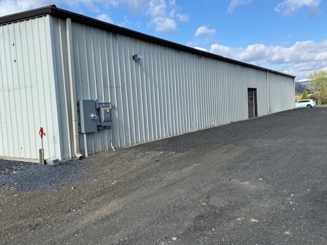 More Photos Of 19854 Senedo Rd, Edinburg Industrial For Lease