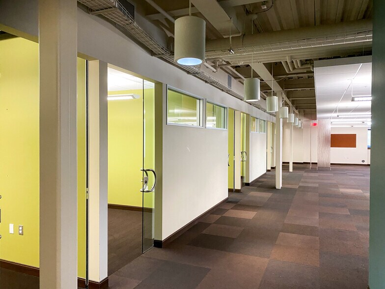More Photos Of 2140 Oak Industrial Dr NE, Grand Rapids Manufacturing For Lease