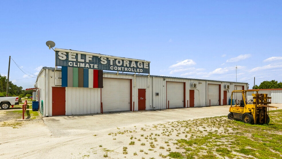 More Photos Of 107 Caladium Row, Sebring Self Storage For Sale