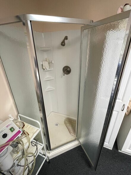 More Photos Of 3830 Williamsburg Park Blvd, Jacksonville Medical For Sale