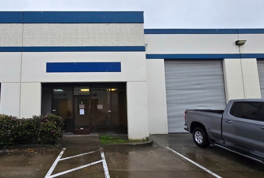 More Photos Of 430 N Canal St, South San Francisco Manufacturing For Sale