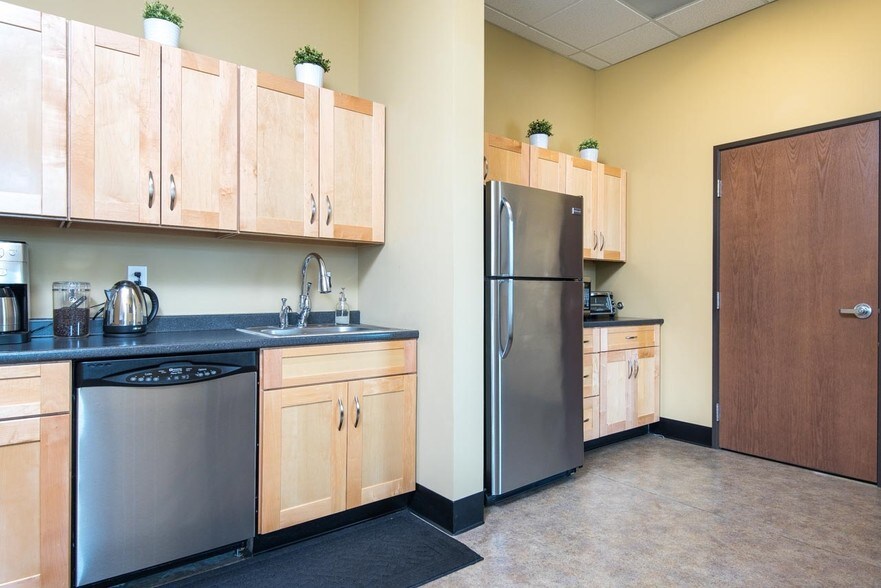 More Photos Of 14631 SW Millikan Way, Beaverton Office For Lease