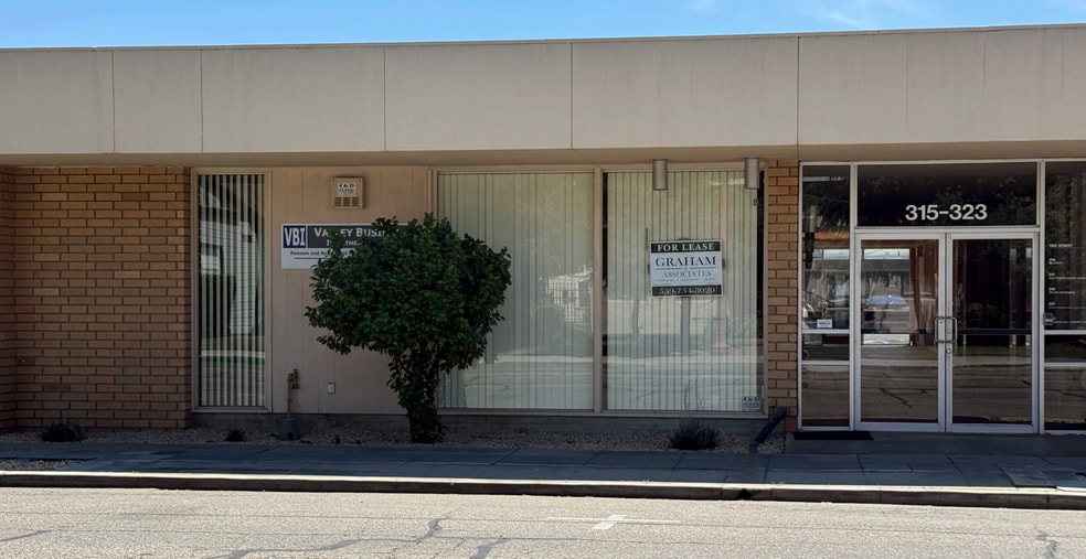Primary Photo Of 315-323 W Oak Ave, Visalia Office For Lease