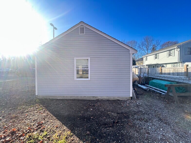 More Photos Of 13 Elm Ct, Easton Office For Lease