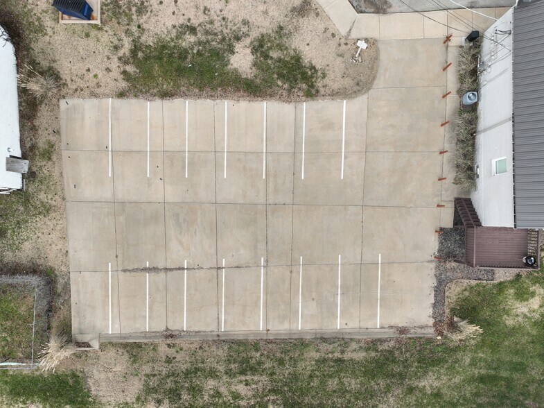 More Photos Of 411 Maple Ln, Hillsboro Office Residential For Sale