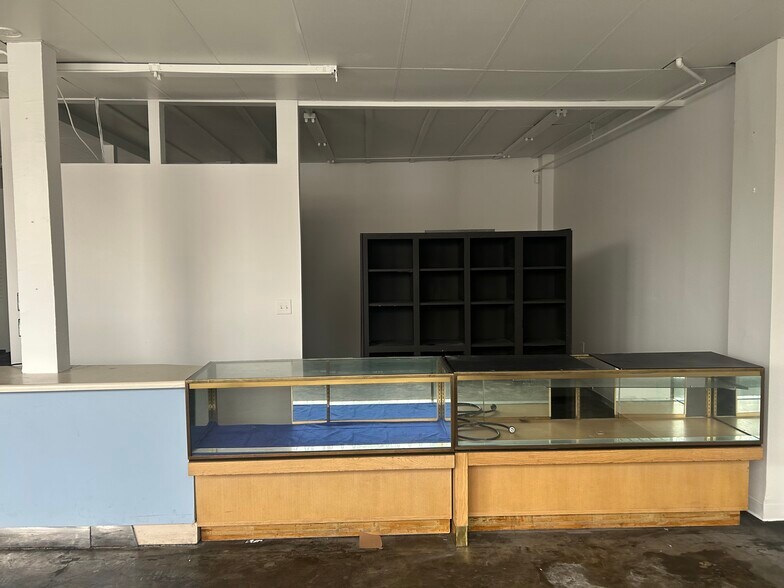 More Photos Of 1480 S State St, Salt Lake City Storefront For Sale