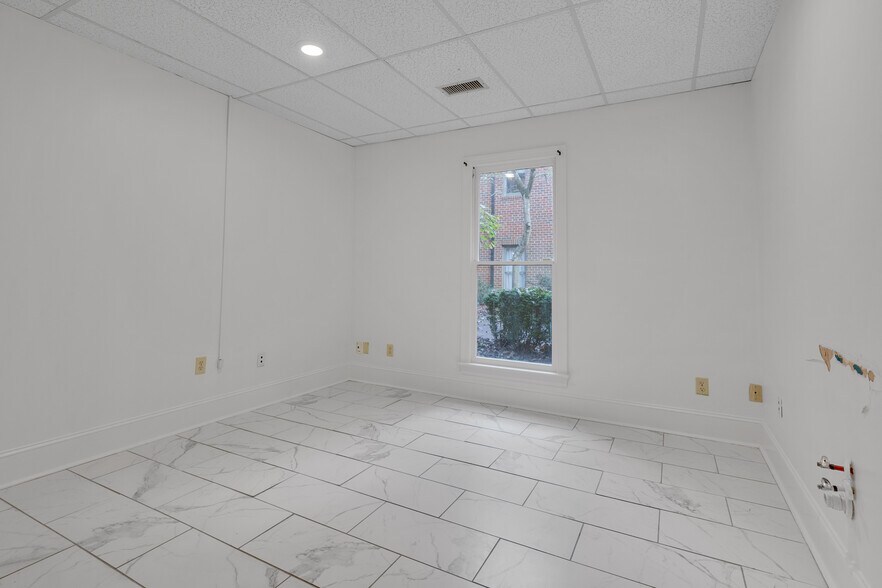 More Photos Of 131 Wind Chime Ct, Raleigh Office For Lease