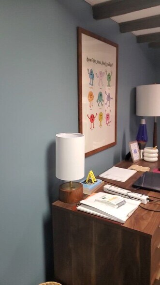 More Photos Of 19 E Market St, Leesburg Office For Lease