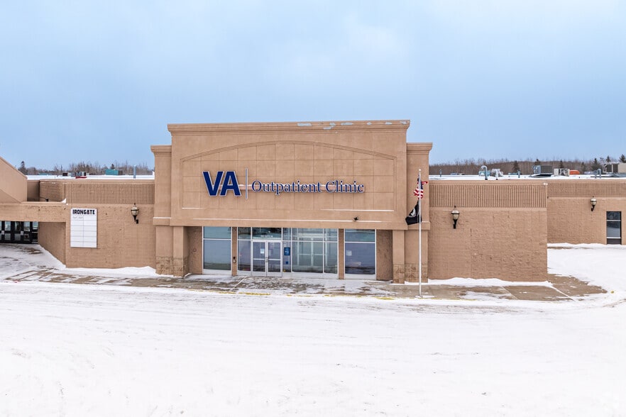 More Photos Of 990 W 41st St, Hibbing General Retail For Sale