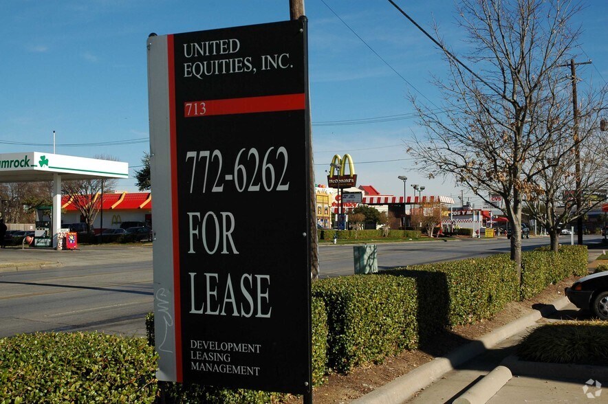 More Photos Of 5334 Ross Ave, Dallas General Retail For Lease