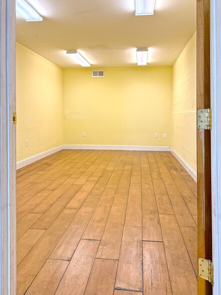 More Photos Of 1227 San Pablo Ave, Berkeley Storefront For Sale