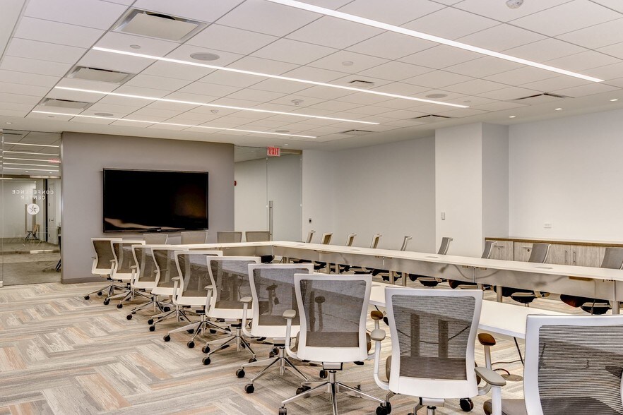 More Photos Of 1050 30th St NW, Washington Coworking Space