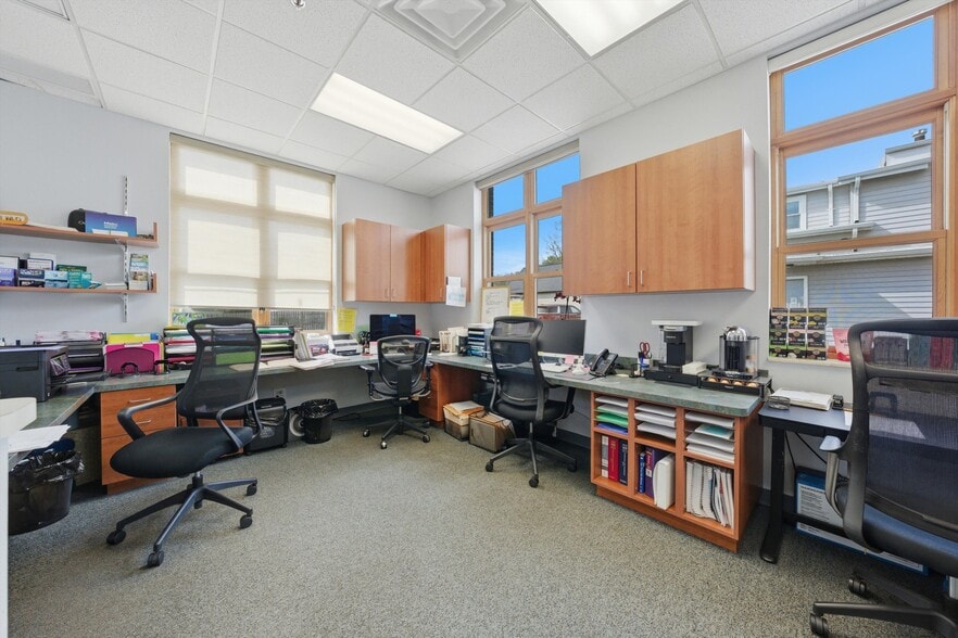 More Photos Of 828 N Cass Ave, Westmont Office For Sale