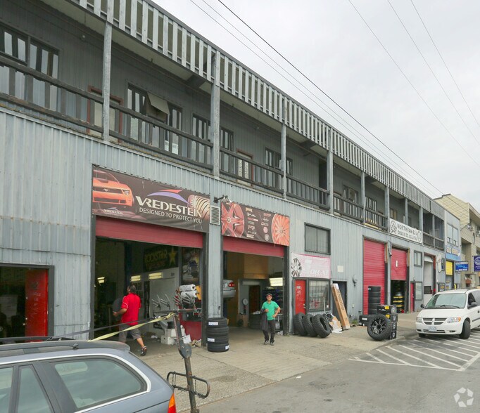 More Photos Of 238-250 E Esplanade, North Vancouver Service For Lease