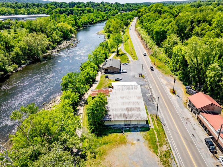 More Photos Of 1833-1837 Netherland Inn Rd, Kingsport General Retail For Lease