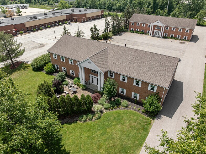 More Photos Of 30670 Bainbridge Rd, Solon Office For Sale