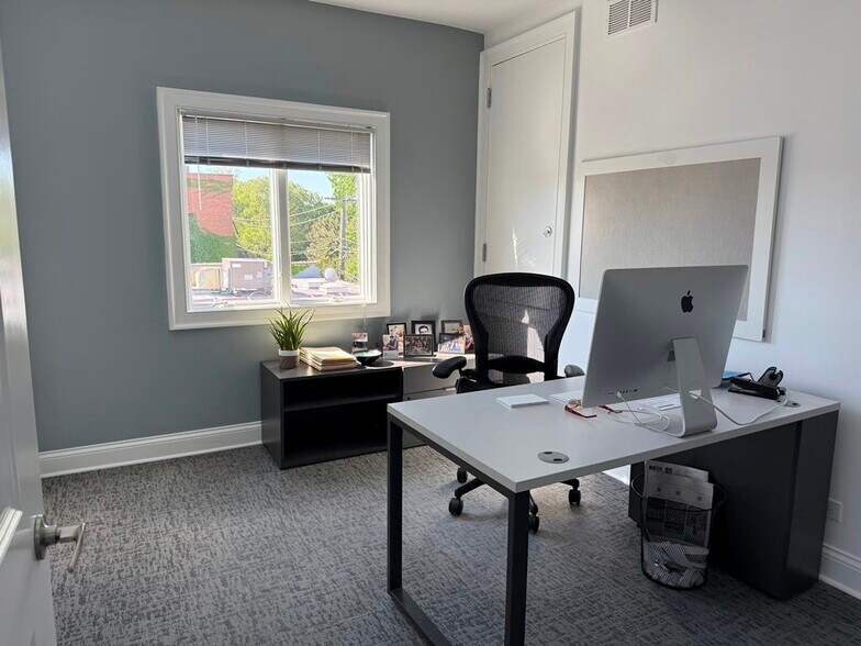 More Photos Of 378 Park Ave, Glencoe Office For Lease