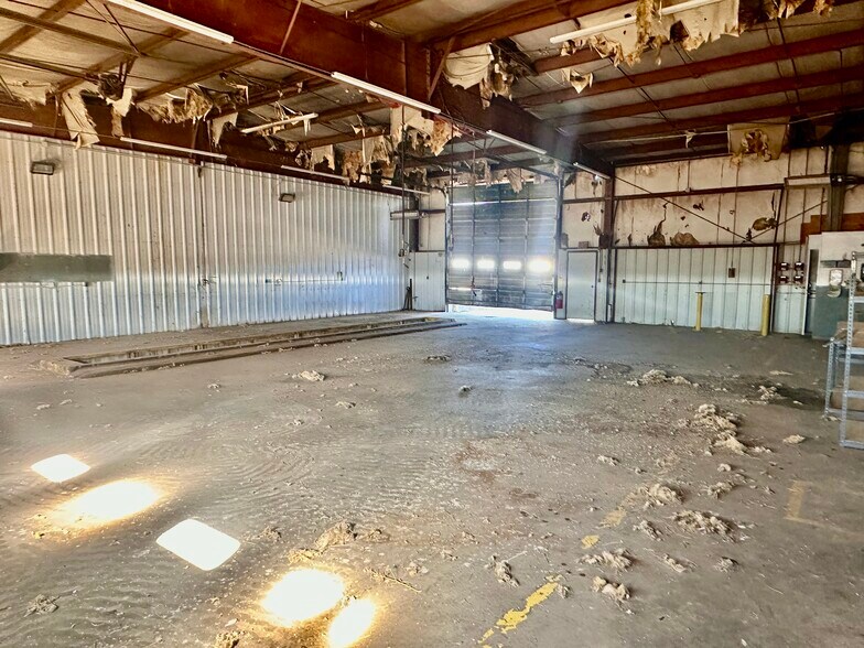 More Photos Of 11823 Highway 8, Fairview Industrial For Sale