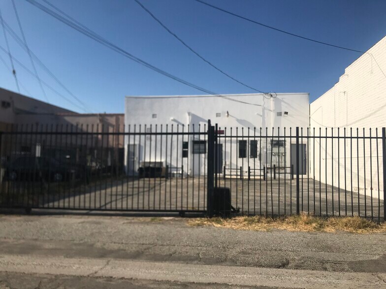 More Photos Of 5760 W Pico Blvd, Los Angeles Storefront Retail Office For Sale