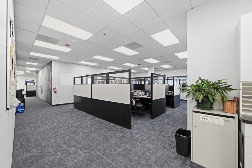 More Photos Of 198 Commercial St SE, Salem Office For Sale