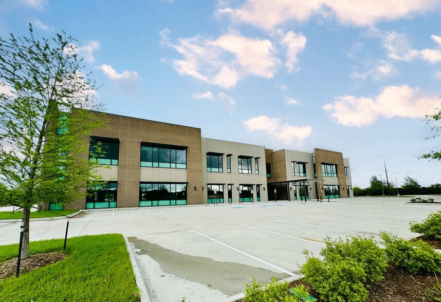 More Photos Of 8524 Broadway St, Pearland Medical For Lease