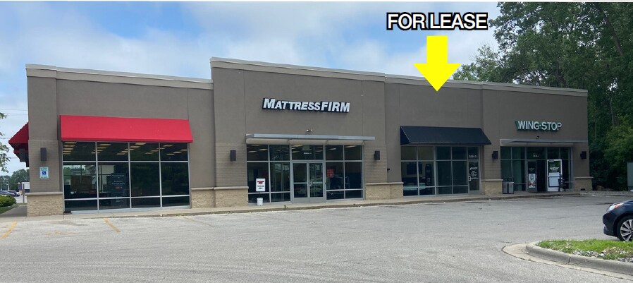 Primary Photo Of 2626 S Oneida St, Green Bay Storefront For Lease