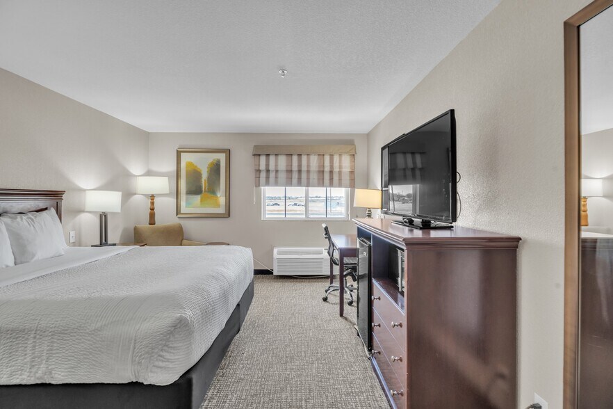 More Photos Of 4101 Parks Legado Rd, Odessa Hotel For Sale