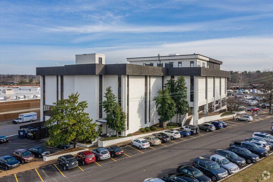 More Photos Of 28 White Bridge Pike, Nashville Medical For Lease