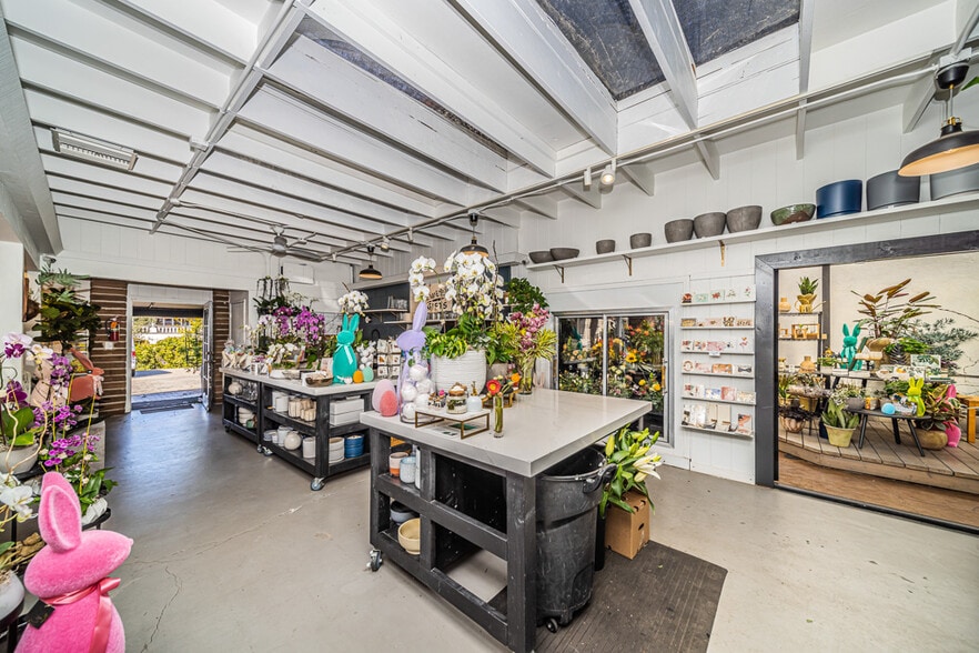 More Photos Of 6106-6108 Paseo Delicias, Rancho Santa Fe Storefront Retail Office For Lease