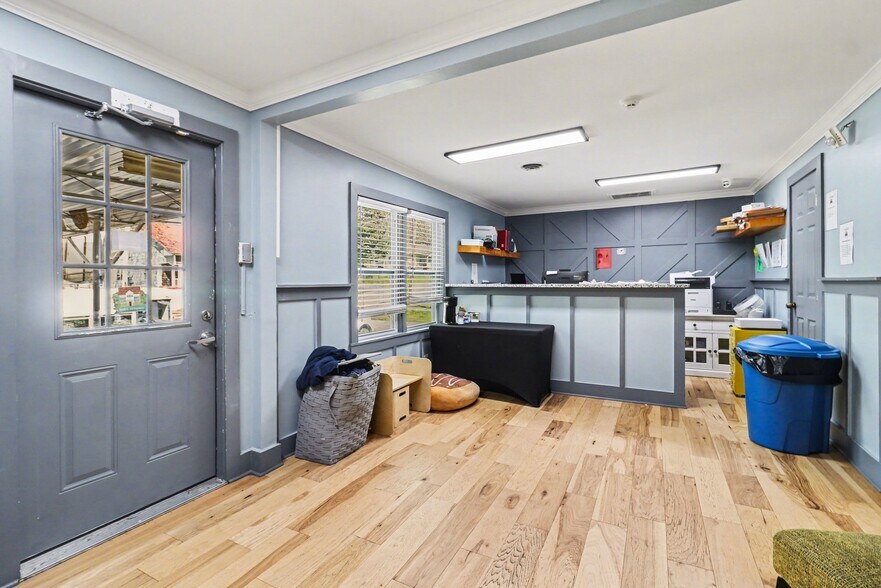 More Photos Of 983 Forest Ave, Forest Park Daycare Center For Sale