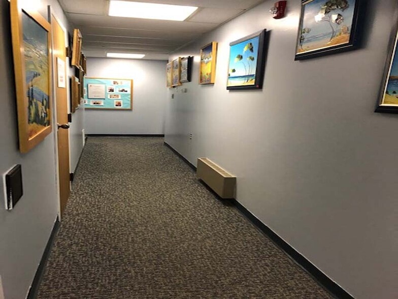 More Photos Of 850 N Franklin Blvd, Pleasantville Medical For Lease