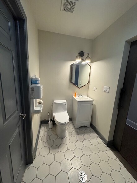 More Photos Of 67-79 E 16th St, Chicago Apartments For Sale