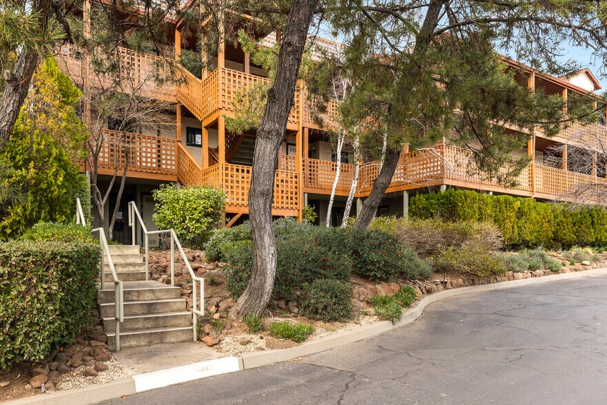 More Photos Of 2701 Sierra Sunrise Ter, Chico Apartments For Sale