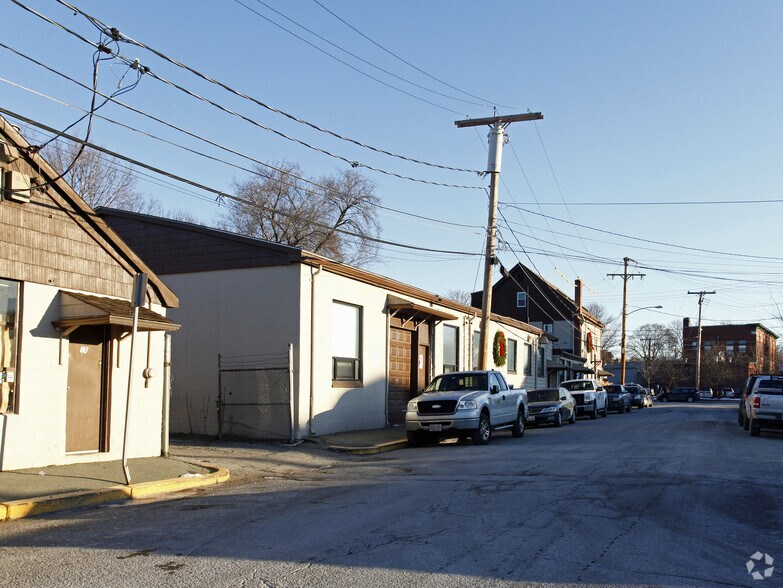 More Photos Of 7 Border St, Newton Warehouse For Lease