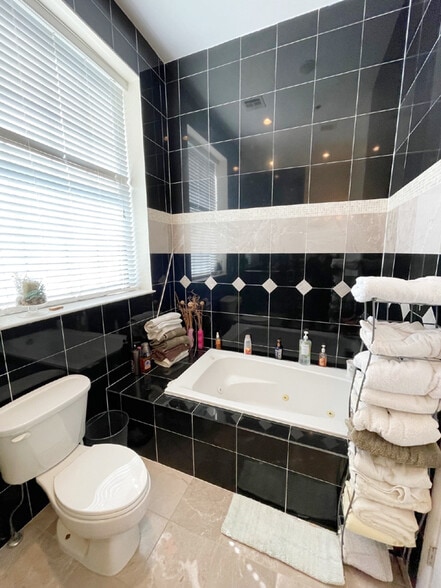 More Photos Of 9 E 18th St, Bayonne Apartments For Sale