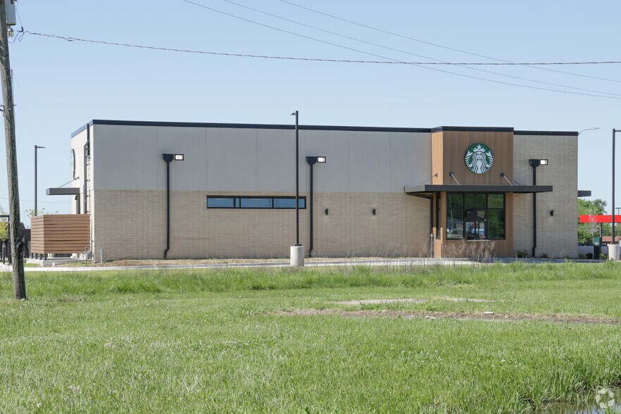 More Photos Of 208 Blake Dr, Wagoner Fast Food For Lease