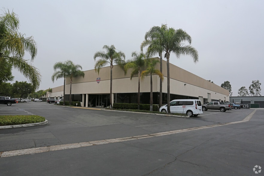 More Photos Of 2925 Airway Ave, Costa Mesa Warehouse For Lease