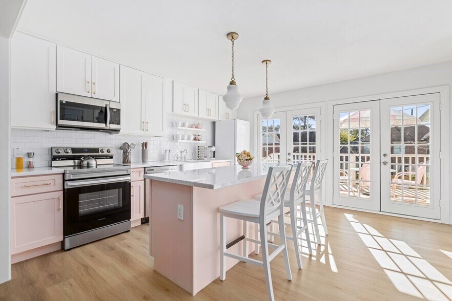 More Photos Of , Houston Multifamily For Sale