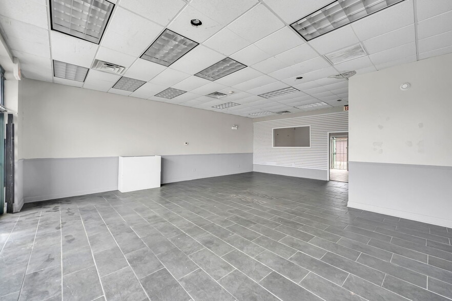 More Photos Of 8235-8259 S Kedzie Ave, Chicago Unknown For Lease