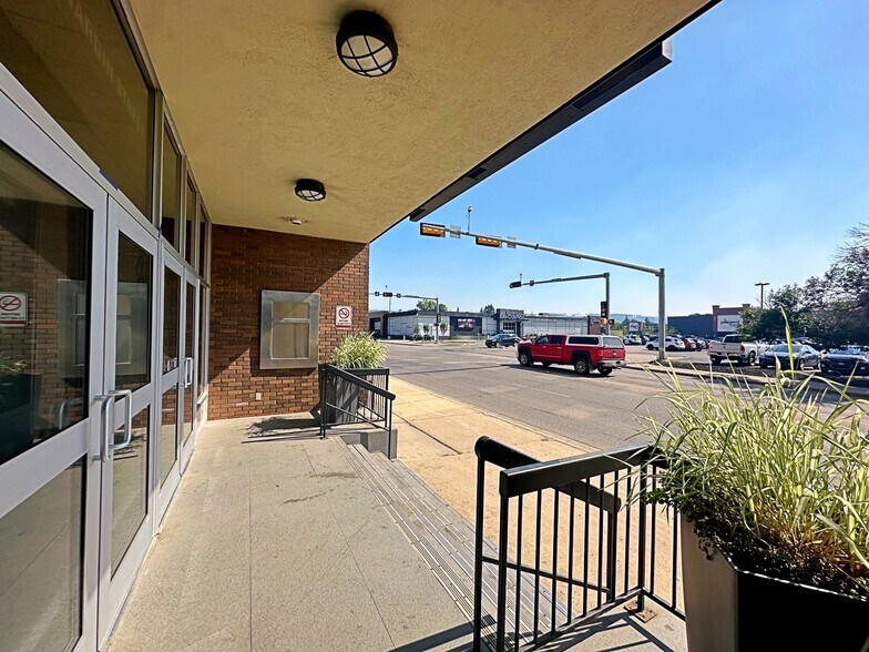 More Photos Of 9816 Hardin St, Fort McMurray Office For Lease
